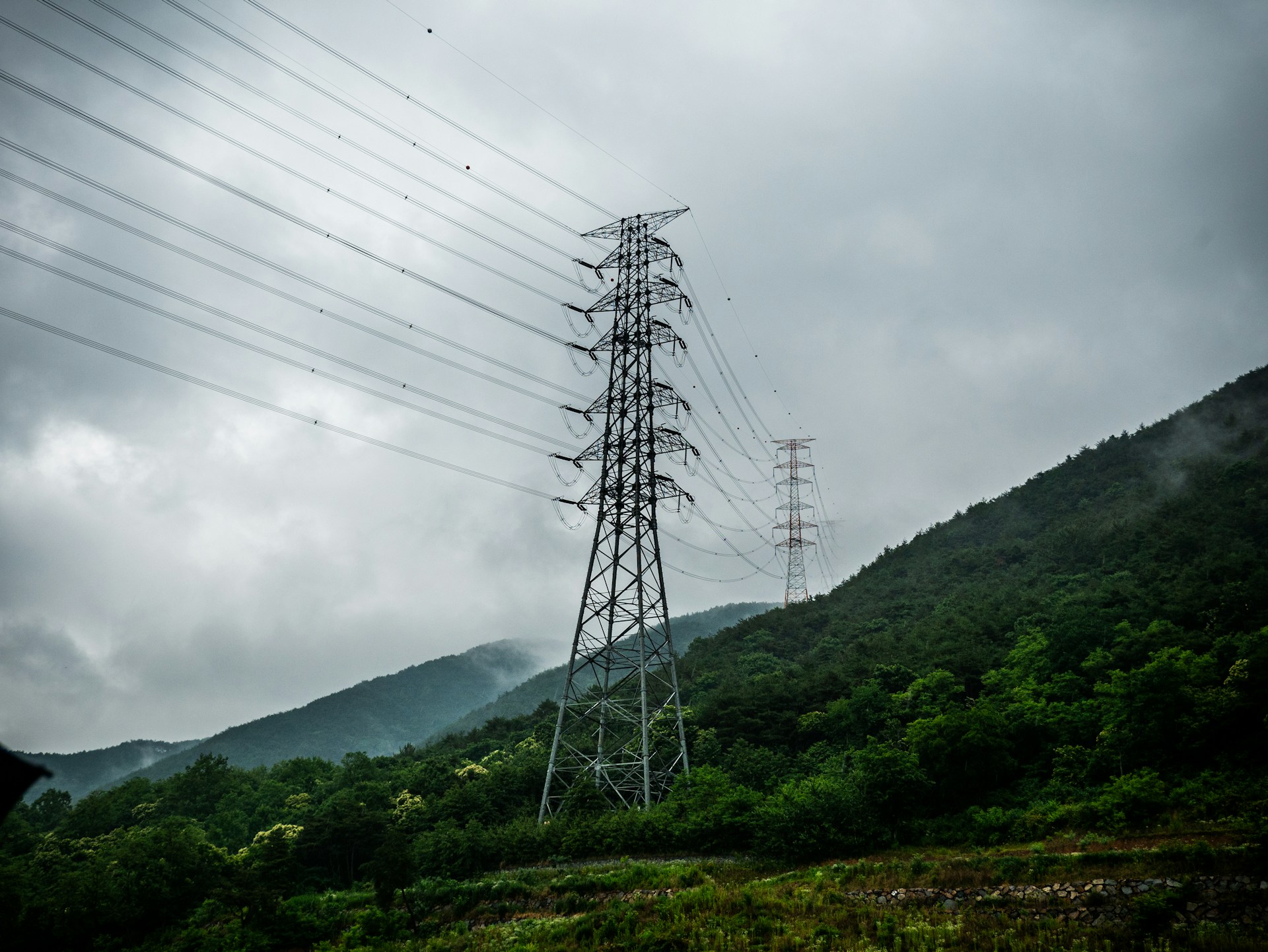 WeatherWise AI For Energy Utilities: Automate Weather Risk—Across Your Entire Network